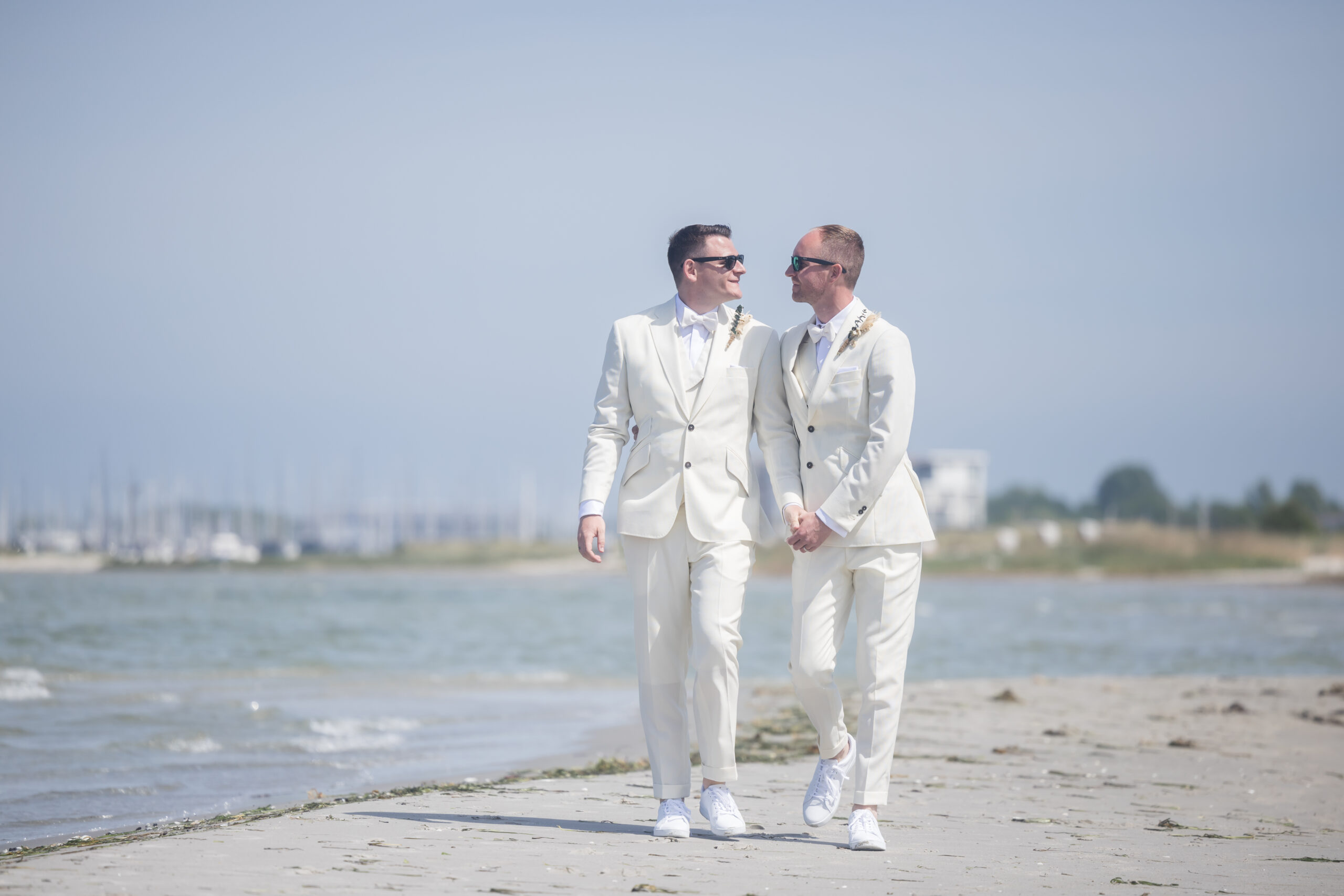 gleichgeschlechtliche Hochzeit am Strand