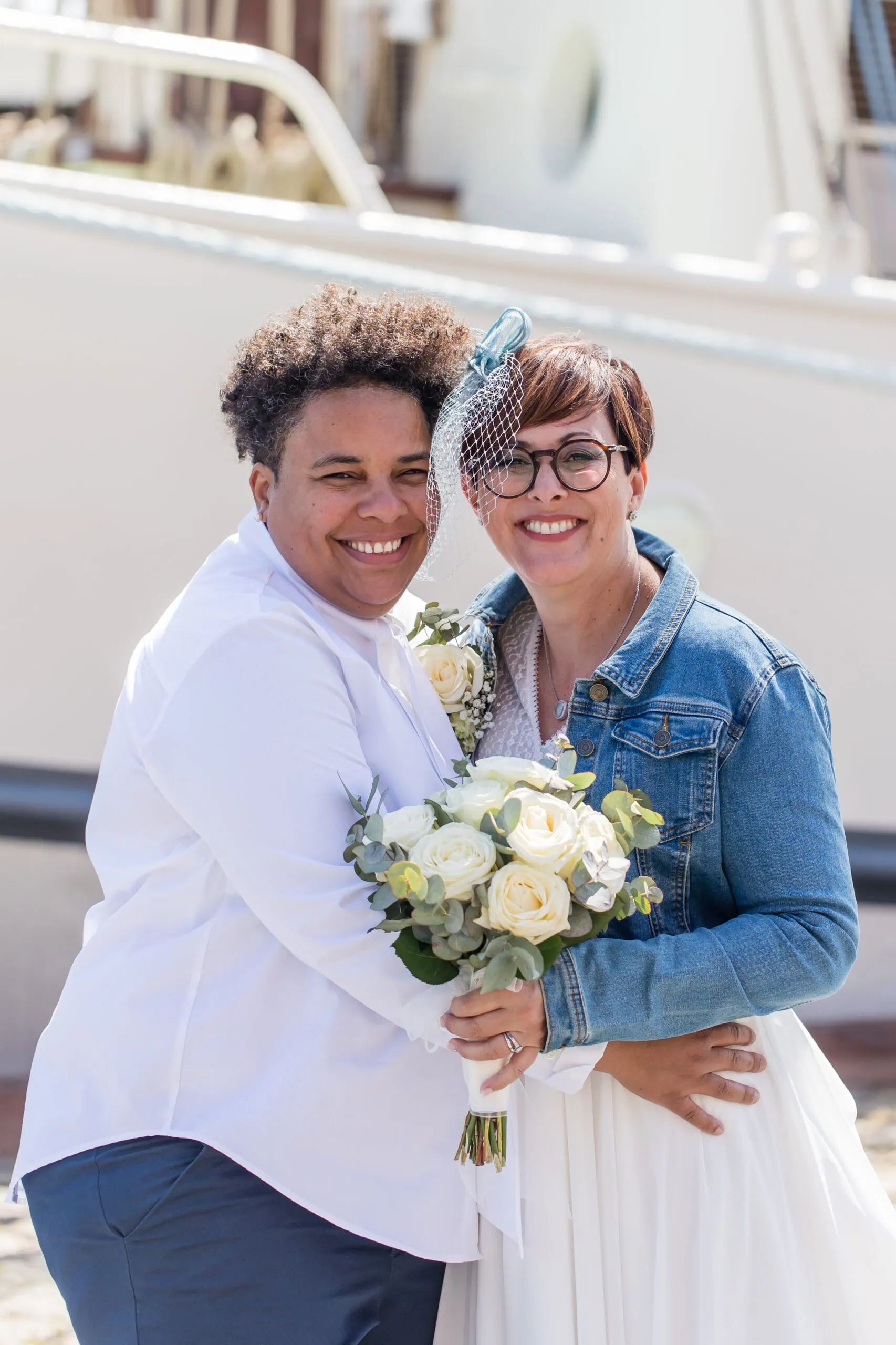 Hochzeitsfotograf Kiel, Hochzeitsfotograf Luebeck, Hochzeitsfotografie, Kiel, Kieler Foerde, Leuchtturm, heiraten im Leuchtturm Kiel-Holtenau, Luebeck, Luebecker Bucht, Meer, natuerlich, natuerliche Hochzeitsfotos am Strand in Groemitz, Nordsee, Ostsee, Strandhochzeit, Strandtrauung, verliebte Blicke, natuerliche Fotoszeitlos, authentisch, elegant, Bilder am Hochzeitstag, Brautfotos, Brautkleid, Brautpaar-Bilder, Braut, Brautkleid, Braeutigam, Brautstrauss, Detailaufnahmen, detailverliebt, Eheringe, elegant, Familienfotos zur Hochzeit, First Look, Geschenk fuers Brautpaar, Hamburg, heiraten, heiraten am Strand, heiraten an der Ostsee, Hochzeitsfotograf Hamburg, heiraten im Leuchtturm, Fehmarn, Pellworm, Sylt, Foehr, heiraten in Daenemark, Standesamt Kiel, Fotograf fuer Hochzeitsfotos, Timmendorfer Strand, Scharbeutz, Heiligenhafen, Pelzerhaken, Neustadt in Holstein, Fischerplatz Sierksdorf, Absalonshorst, Glashaus Bargteheide, Gut Emkendorf, Gut Marutendorf, Gut Helmstorf, Gut Prosdorf, Gut Wittmoldt, Prinzenhaus Ploen, Schloss Ploen, Neumuenster, Strandhotel Gluecksburg, Seehotel Toepferhaus, freie Trauung, Marienbad Schleswig, Prinzeninsel Ploen, Beachmotel Heiligenhafen, Seebruecke, Gut Moenkhof, Faehrhaus Kollmar, Herrenhaus Stockelsdorf, Herrenhaus Gut Bliesdorf, Laboe Standesamt, Schloss Eutin, Blossom Beach, Flensburg, zu zweit heiraten, maritime Hochzeit, Dahmeshoeved, Kellenhusen, Strande, Schwedeneck, Eckernfoerde, Atlantikhotel Kiel, Kieler Kaufmann, Kieler Yachtclub, strandhotel Strande, Hotel Birke, Slowdown Bottsand, Strandtrauung Strande