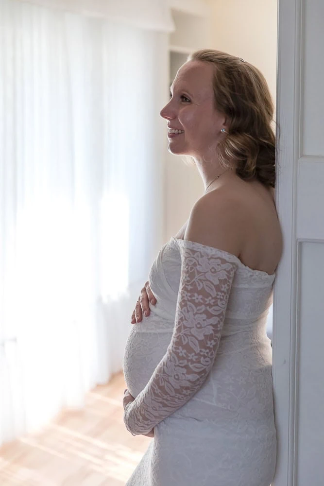 liebevolle Schwangerschaftsbilder, natürliche Familienfotos am Strand, Babybauchfotos, besondere Erinnerungen, Kiel, Babybauchshooting Strand, Fotoshooting am Strand, Schwangerschaftsbilder, Schwangerschaftsfotografie, Babybauchfotos, liebevolle Familienfotografie, Babybauch Shooting Luebeck, Erinnerungen schaffen, Kiel, Heikendorf, Laboe, Schoenberg, Weissenhaeuser Strand, Heiligenhafen,Fehmarn, Groemitz, Neustadt in Holstein, Pelzerhaken, Sierksdorf, Timmendorfer Strand, Fotoshooting im Urlaub, Meer, Strand, Ostsee, Strande, Schwedeneck, Eckernfoerde, Hamburg