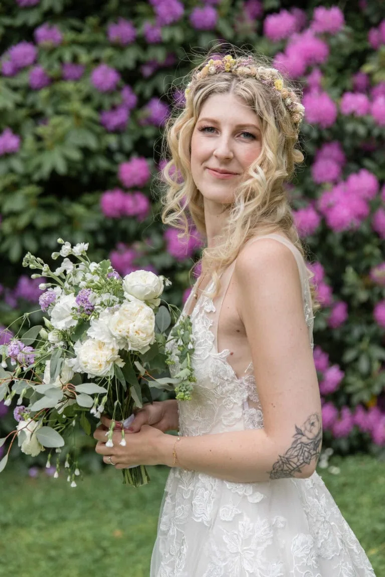 Hochzeitsfotograf Kiel, Hochzeitsfotograf Luebeck, Hochzeitsfotografie, Kiel, Kieler Foerde, Leuchtturm, Luebeck, Luebecker Bucht, Meer, natuerlich, natuerliche Hochzeitsfotos am Strand in Groemitz, Nordsee, Ostsee, Strandhochzeit, Strandtrauung, verliebte Blicke, natuerliche Fotoszeitlos, authentisch, elegant, Bilder am Hochzeitstag, Brautfotos, Brautkleid, Brautpaar-Bilder, Braut, Brautkleid, Bräutigam, Brautstrauss, Detailaufnahmen, detailverliebt, Eheringe, elegant, Familienfotos zur Hochzeit, First Look, Geschenk fuers Brautpaar, Hamburg, heiraten, heiraten am Strand, heiraten an der Ostsee, Hochzeitsfotograf Hamburg, heiraten im Leuchtturm, Fehmarn, Pellworm, Sylt, Foehr, heiraten in Daenemark, Standesamt Kiel, Fotograf fuer Hochzeitsfotos, Timmendorfer Strand, Scharbeutz, Heiligenhafen, Pelzerhaken, Neustadt in Holstein, Fischerplatz Sierksdorf, Absalonshorst, Glashaus Bargteheide, Gut Emkendorf, Gut Marutendorf, Gut Helmstorf, Gut Prosdorf, Gut Wittmoldt, Prinzenhaus Ploen, Schloss Ploen, Strandhotel Gluecksburg, Seehotel Toepferhaus, freie Trauung, Marienbad Schleswig, Prinzeninsel Ploen, Beachmotel Heiligenhafen, Seebruecke, Gut Moenkhof, Faehrhaus Kollmar, Herrenhaus Stockelsdorf, Herrenhaus Gut Bliesdorf, Laboe Standesamt, Schloss Eutin, Blossom Beach, Flensburg, zu zweit heiraten, maritime Hochzeit, Dahmeshoeved, Kellenhusen, Strande, Schwedeneck, Eckernfoerde, Atlantikhotel Kiel, Kieler Kaufmann, Kieler Yachtclub, strandhotel Strande, Hotel Birke, Slowdown Bottsand, Strandtrauung Strande